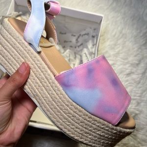 Quipid pink/blue TIE-DYE sandals